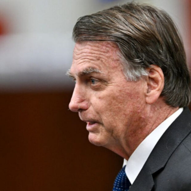 Bolsonaro alega refluxo e apneia em audiência de custódia