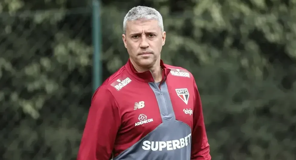 Crespo balança no São Paulo após goleada histórica