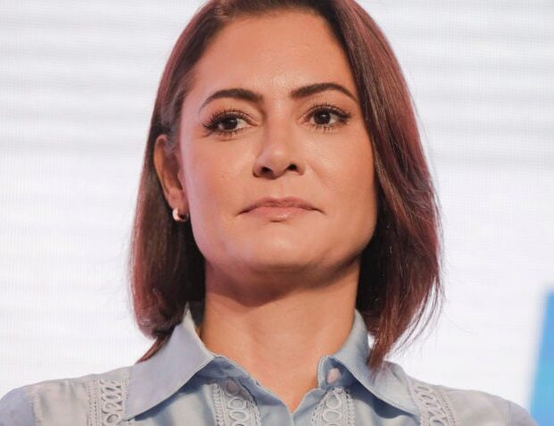 Michelle Bolsonaro Surpreendida com Apelo Presidencial no Ceará