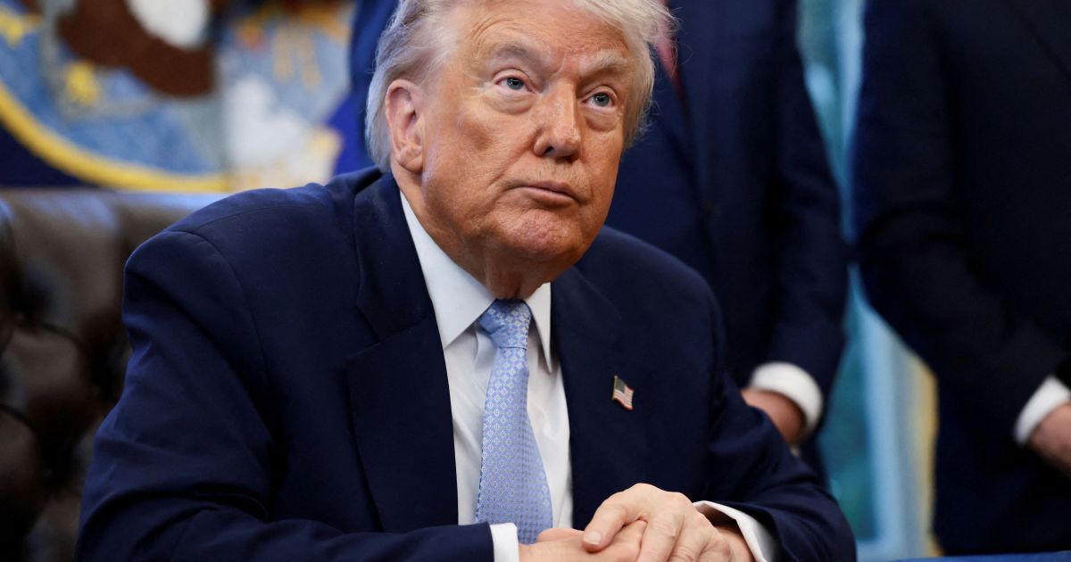 Trump Aumenta Pressão sobre a Venezuela com Ameaça Aérea