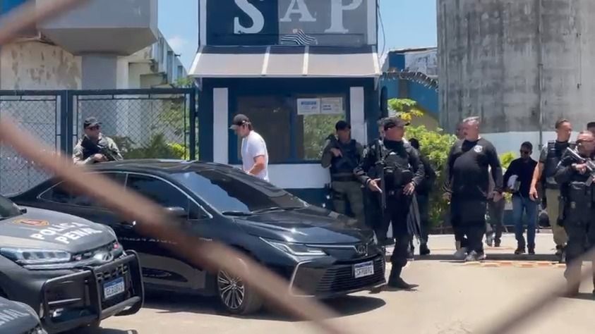 Dono do Banco Master Deixa a Prisão com tornozeleira