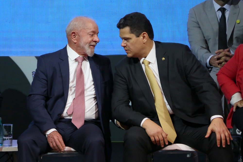 Alcolumbre Eleva Tensão com Lula por indicação ao STF