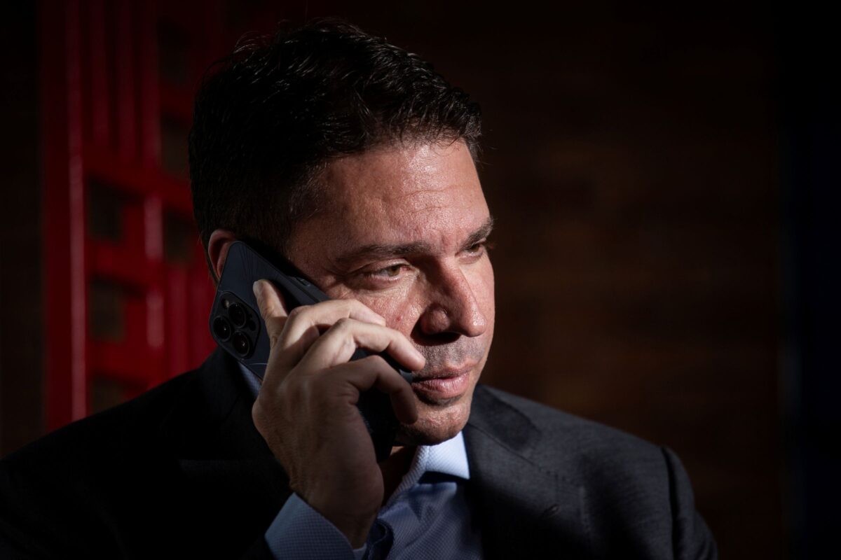 Ministro da Justiça Exonera Torres e Ramagem da Polícia Federal