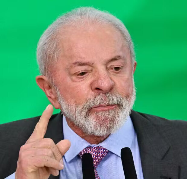 Lula Lamenta Atraso na Transnordestina e Promete Conclusão