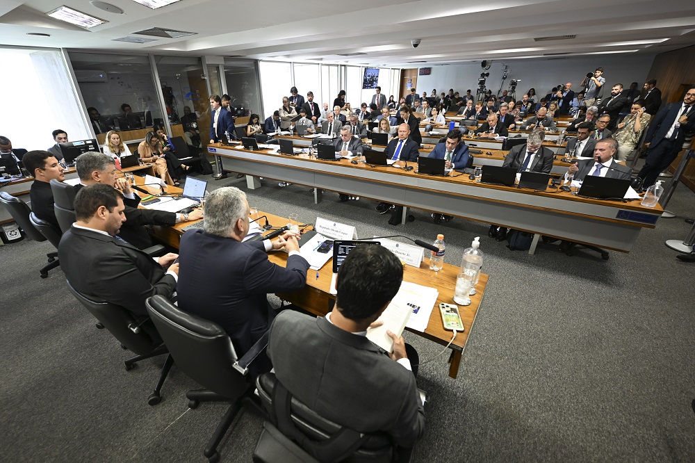 CPMI do INSS Aprofunda Investigação e Convoca Zema e Vorcaro