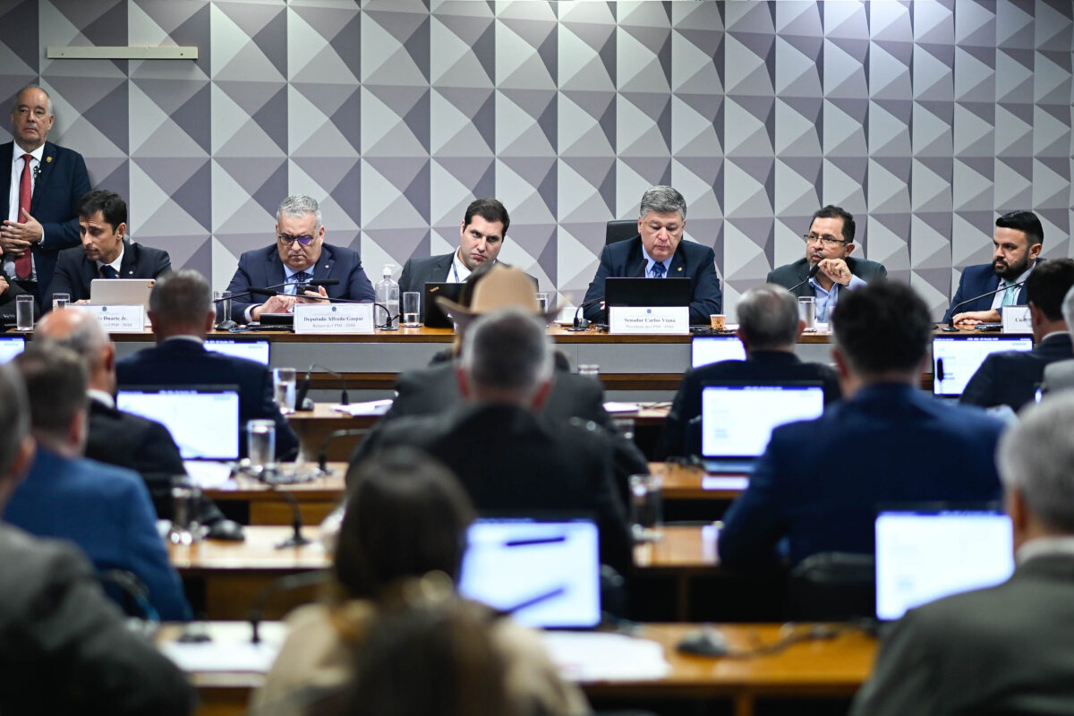 CPMI do INSS Mira Dono do Banco Master e Lulinha