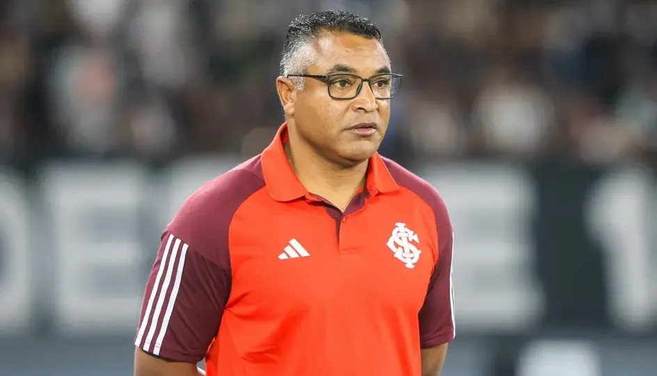 Coritiba esbarra em Pedido de Roger Machado e Busca Plano B