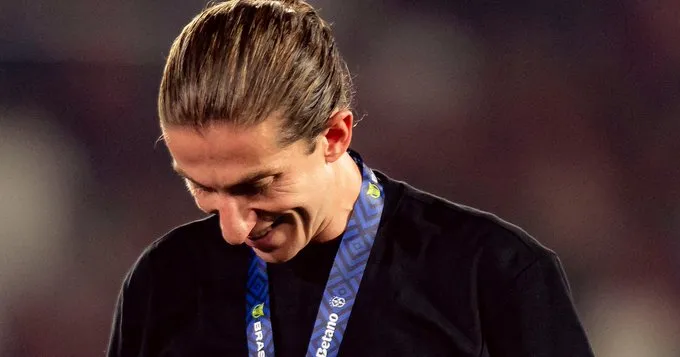 Filipe Luís iguala Jorge Jesus em número de títulos no Flamengo