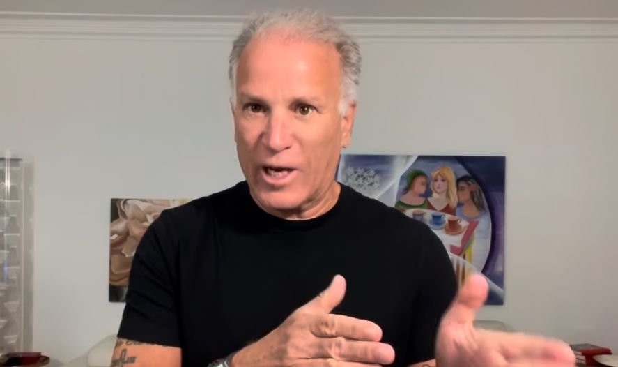 Jaeci pede reformulação no Atlético: Sampaoli e Victor na mira