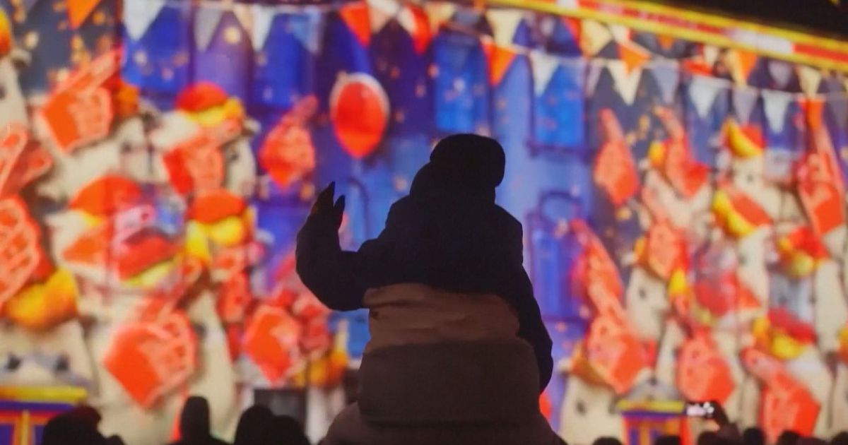 Brixen Celebra uma Década de luzes com Moroder e Unicef