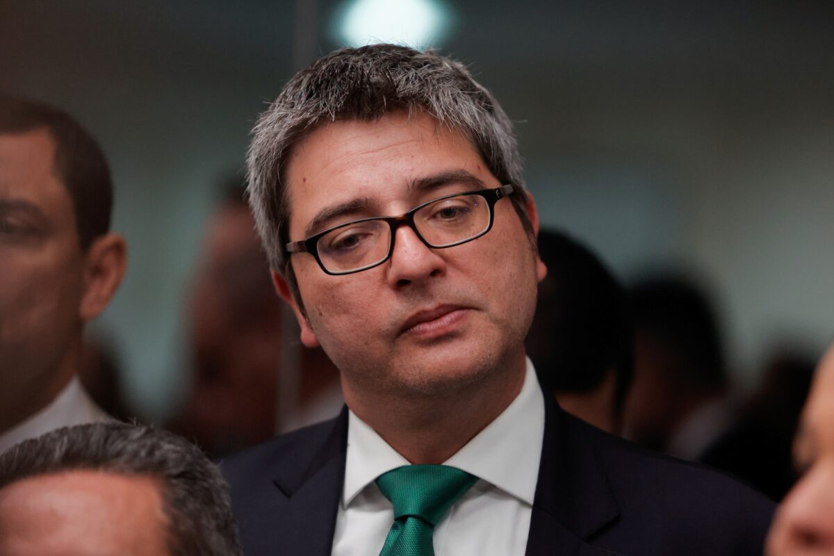 Flávio Bolsonaro cotado para Presidência em 2026, diz Jair Bolsonaro