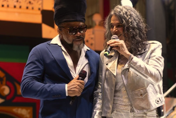 Carlinhos Brown e Simone Aquecem o Carnaval com “Primeiro Amor Primeiro”