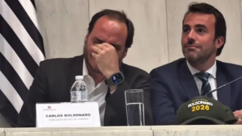 Carlos Bolsonaro chora ao Ser Homenageado em São Paulo