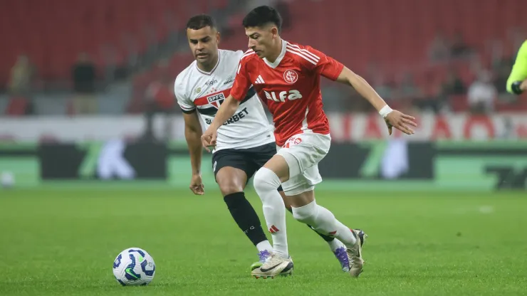 São Paulo e Inter Buscam Reabilitação na Vila Belmiro