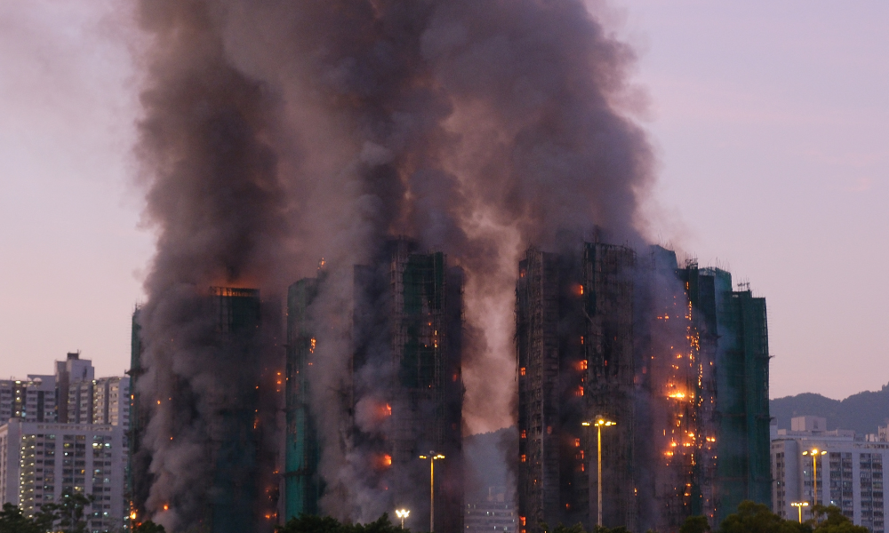 Incêndio em Hong Kong: Detenções e investigação em curso