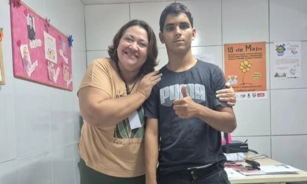 Jovem invade jaula de leoa e morre em zoológico