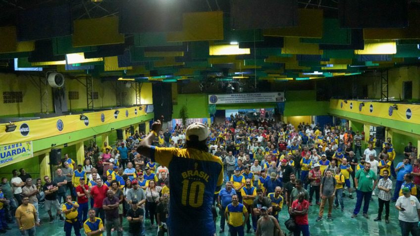 Correios de SP: Funcionários aprovam Greve em Meio a Crise