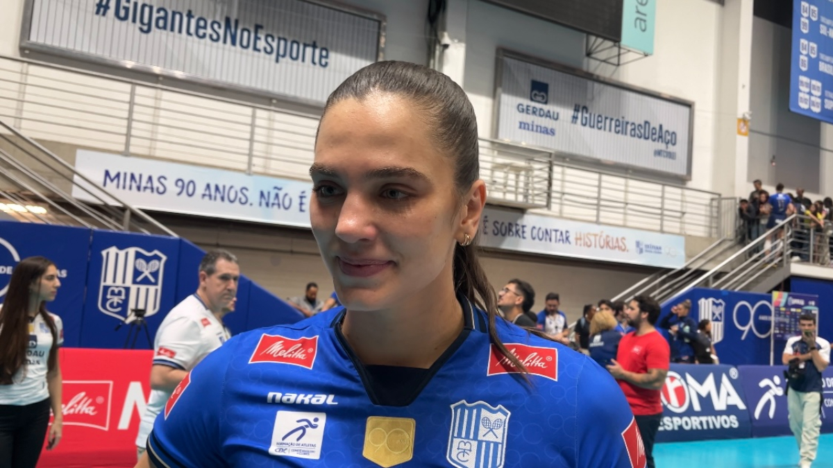 Júlia Kudiess: Estrela do Vôlei Prepara seu Voo Internacional
