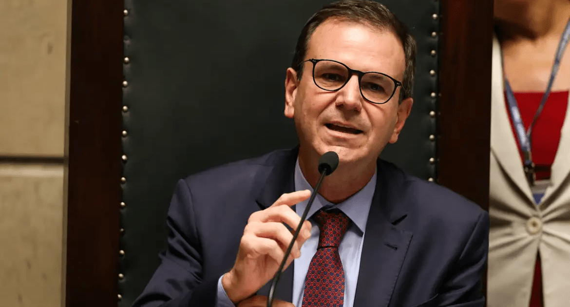 Paes Deixa Prefeitura do Rio para Disputar Governo em 2026