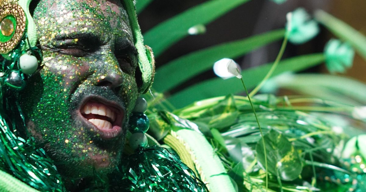 Carnaval do Rio: Série Ouro Ilumina Sapucaí na Primeira Noite