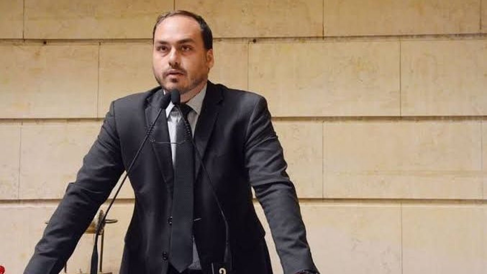 carlosbolsonaro2-e1726194742428